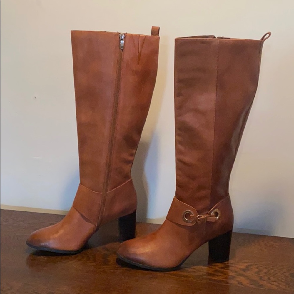 NWOT Alex Marie leather boots
